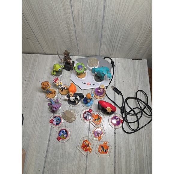 DISNEY INFINITY Figures Lot Character Power Discs Portal Base Everything Pict - Picture 2 of 8